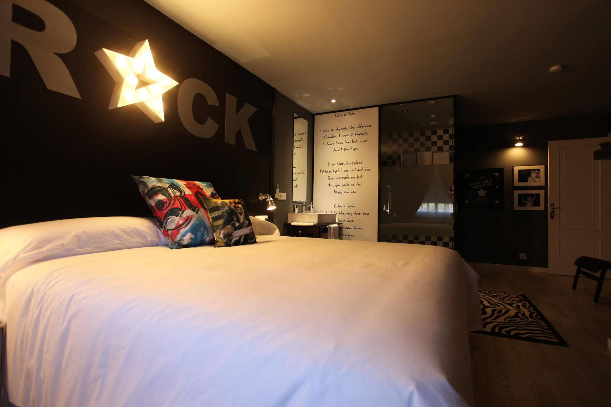 Hotel Apartamentos Rock Star Taboadela Dış mekan fotoğraf